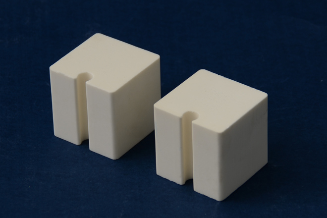 alumina ceramic block with groove